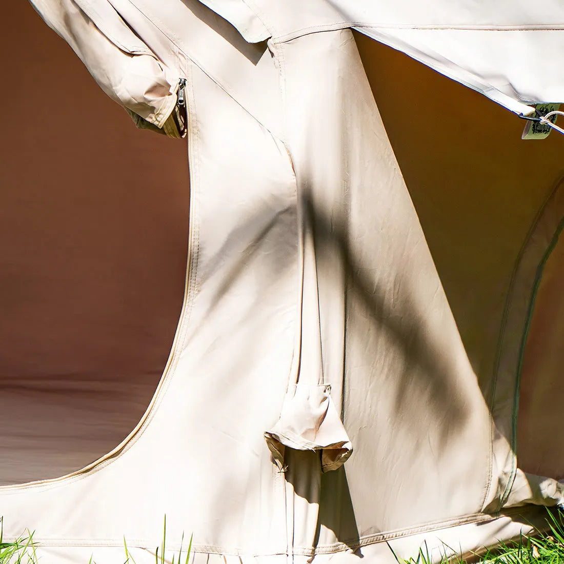 Close up detailing of the Vela Air tent