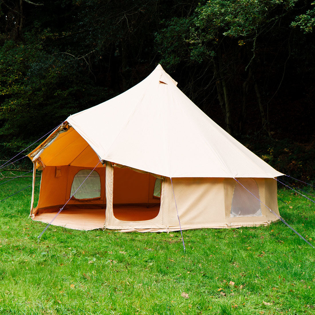 Bell Tent Pro – canvas glamping tent in woodland campsite